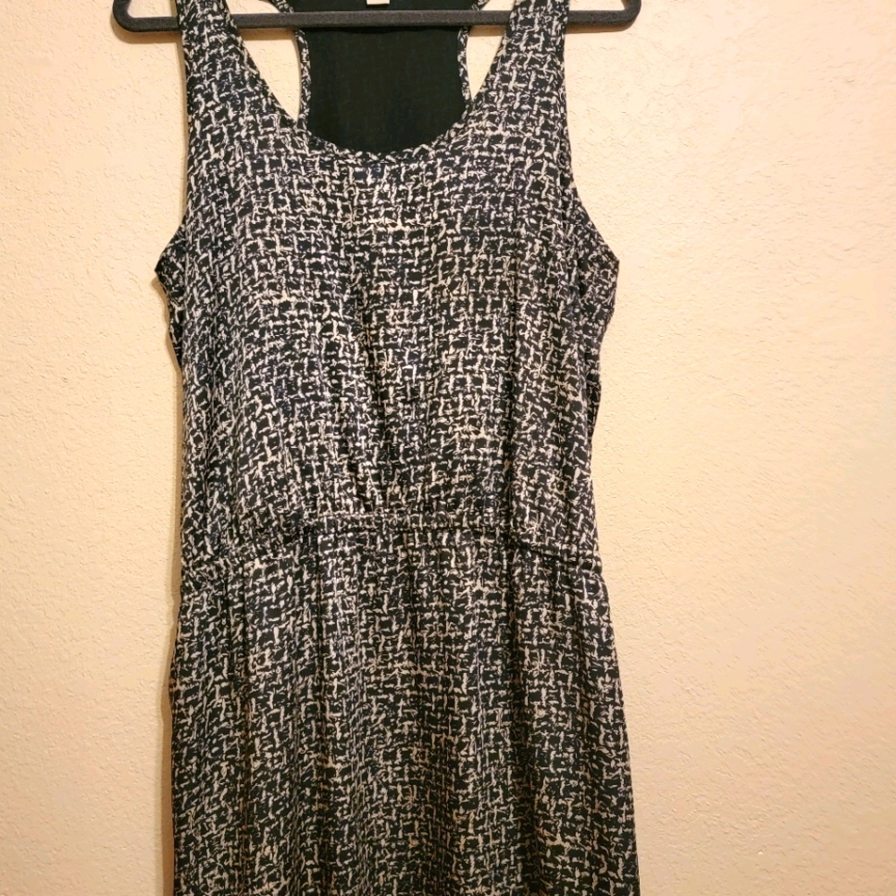 Dress - Picture 3 of 6